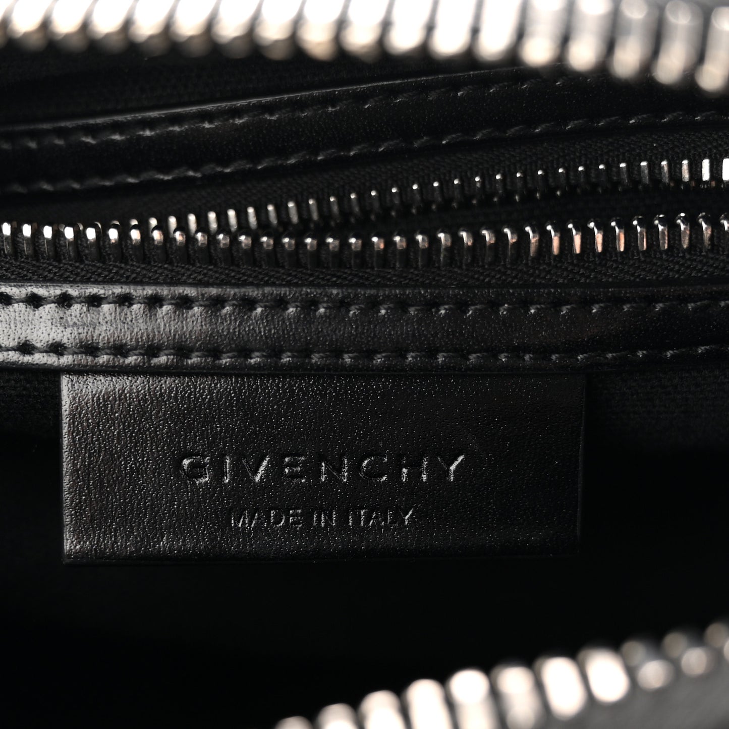 Shiny Lord Calfskin Mini Antigona Black