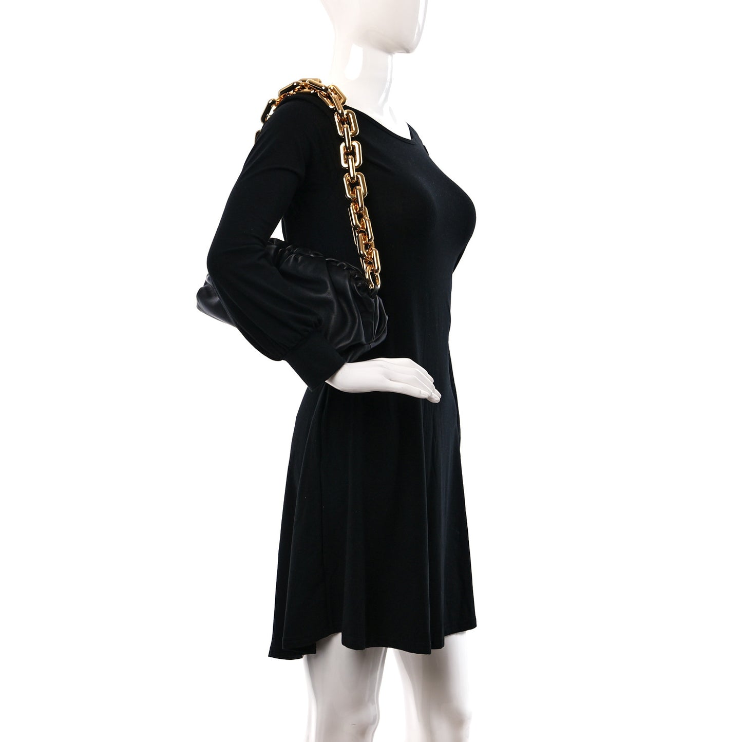 Calfskin The Pouch Chain Black