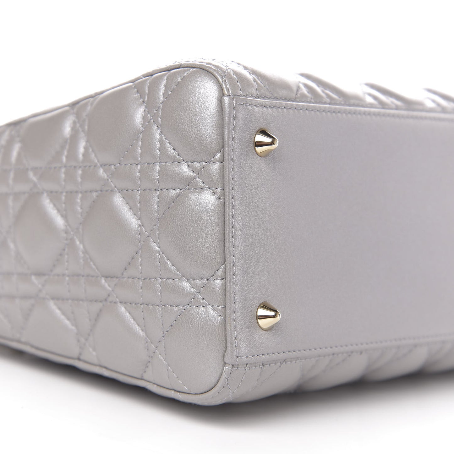 Pearly Lambskin Cannage Medium Lady Dior Grey