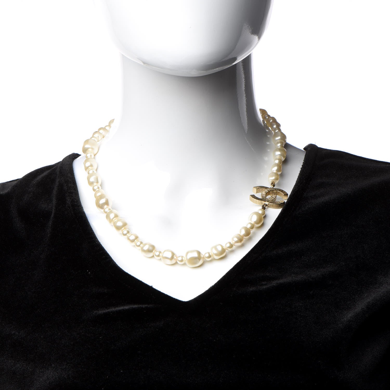 Chanel Graduated Pearl CC Short Necklace Gold 2 of 5