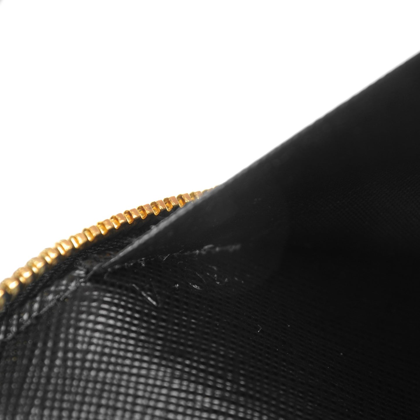 Saffiano Metal Zip Around Wallet Nero Black
