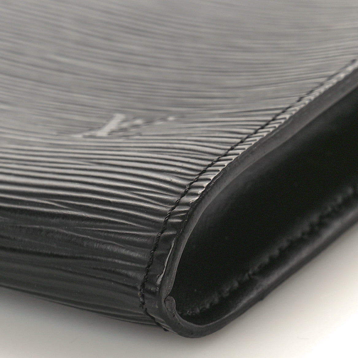 Epi Pochette Accessories 24 Black