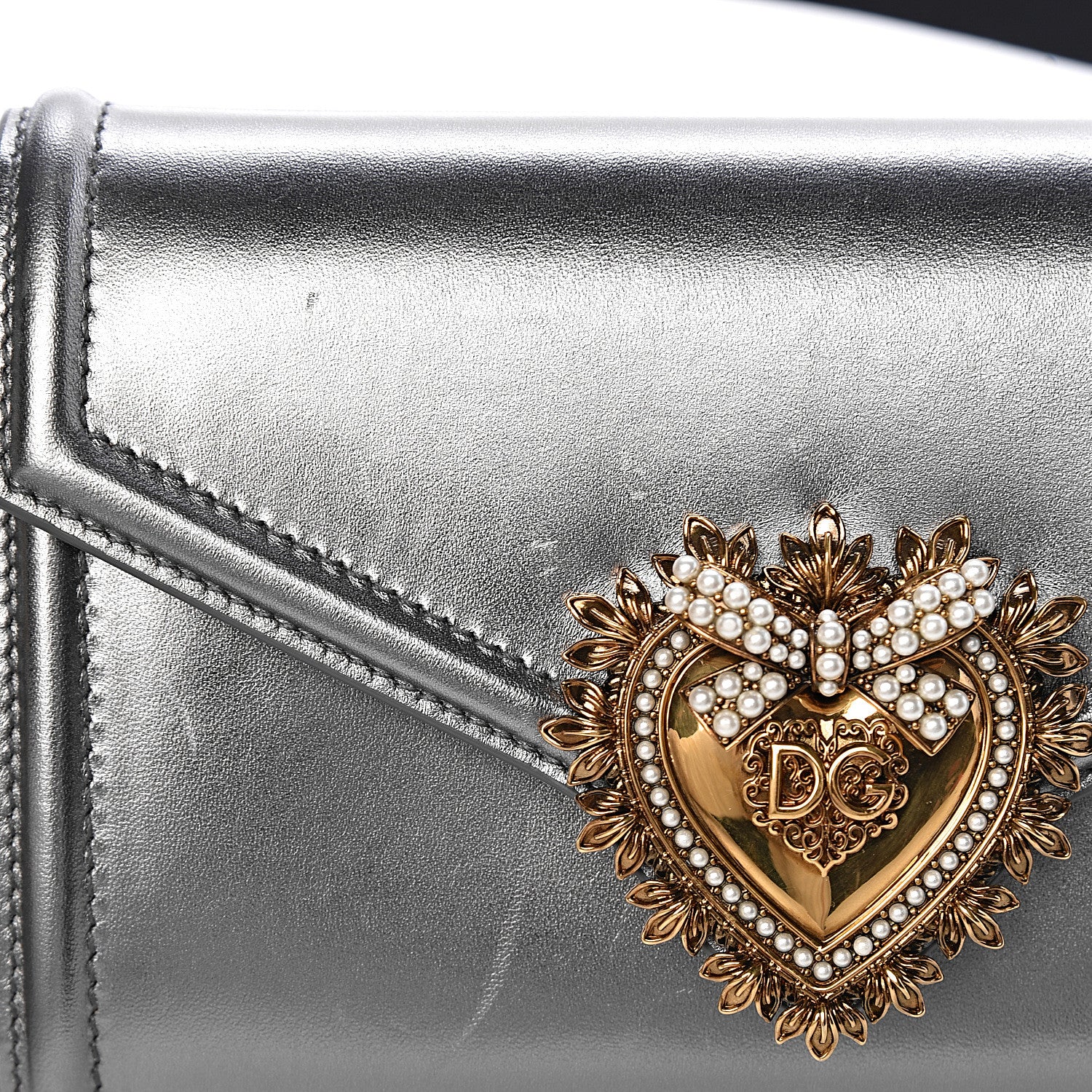 Dolce & Gabbana Metallic Agnello Vitello Devotion Belt Bag 95 38 Argento Scuro 10 of 11