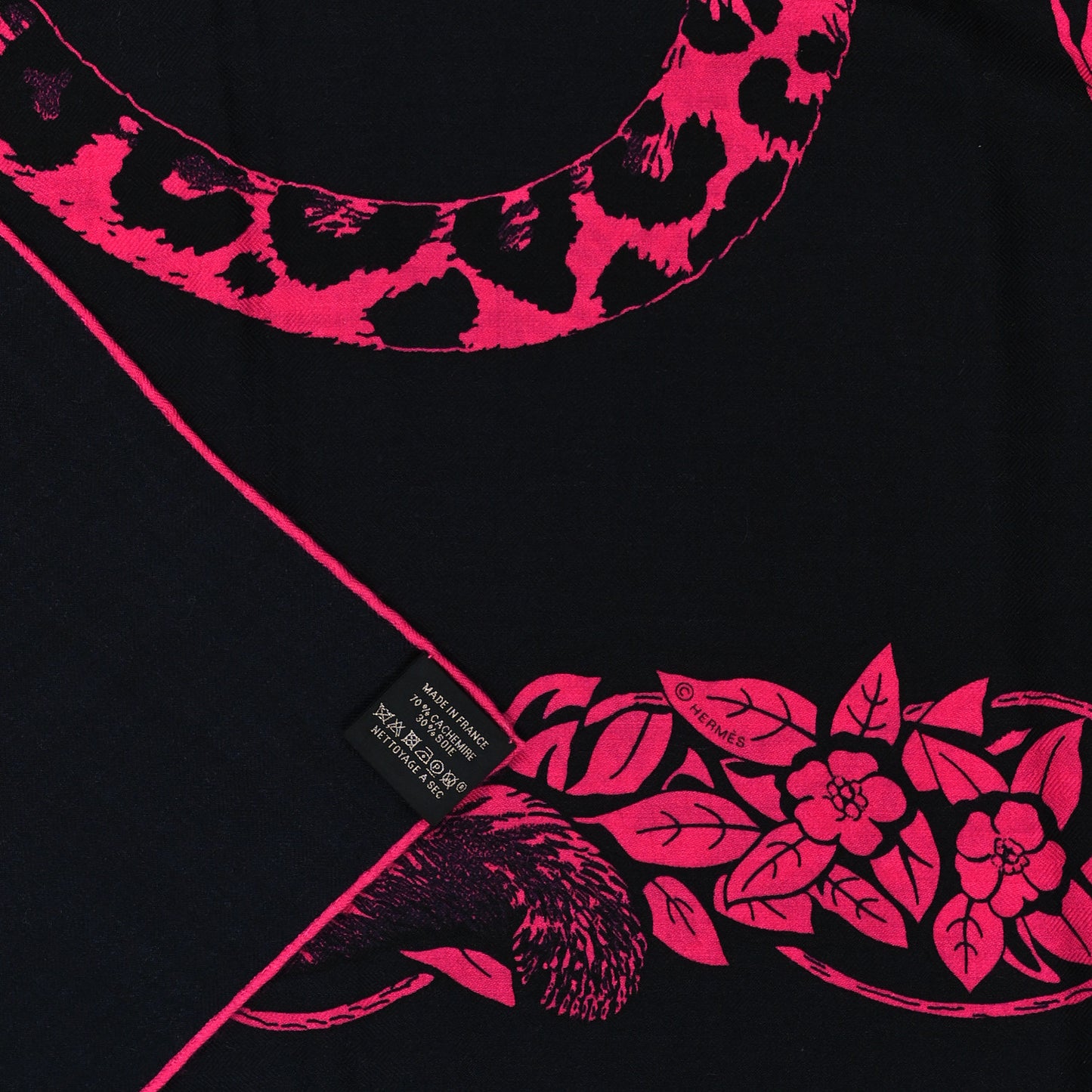 Cashmere Silk Jungle Love Tattoo Shawl 140 Bleu Noir Rose Vif