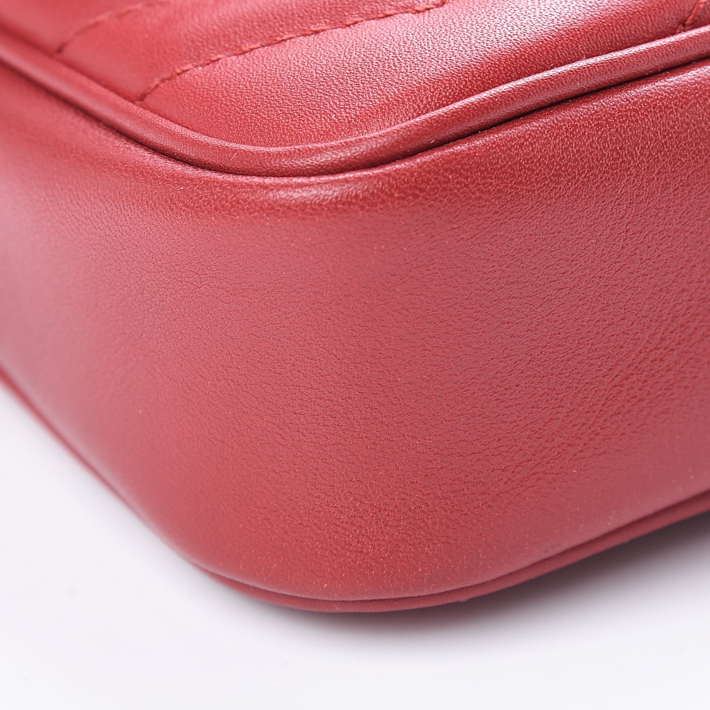 Calfskin Matelasse Super Mini GG Marmont Shoulder Bag Hibiscus Red
