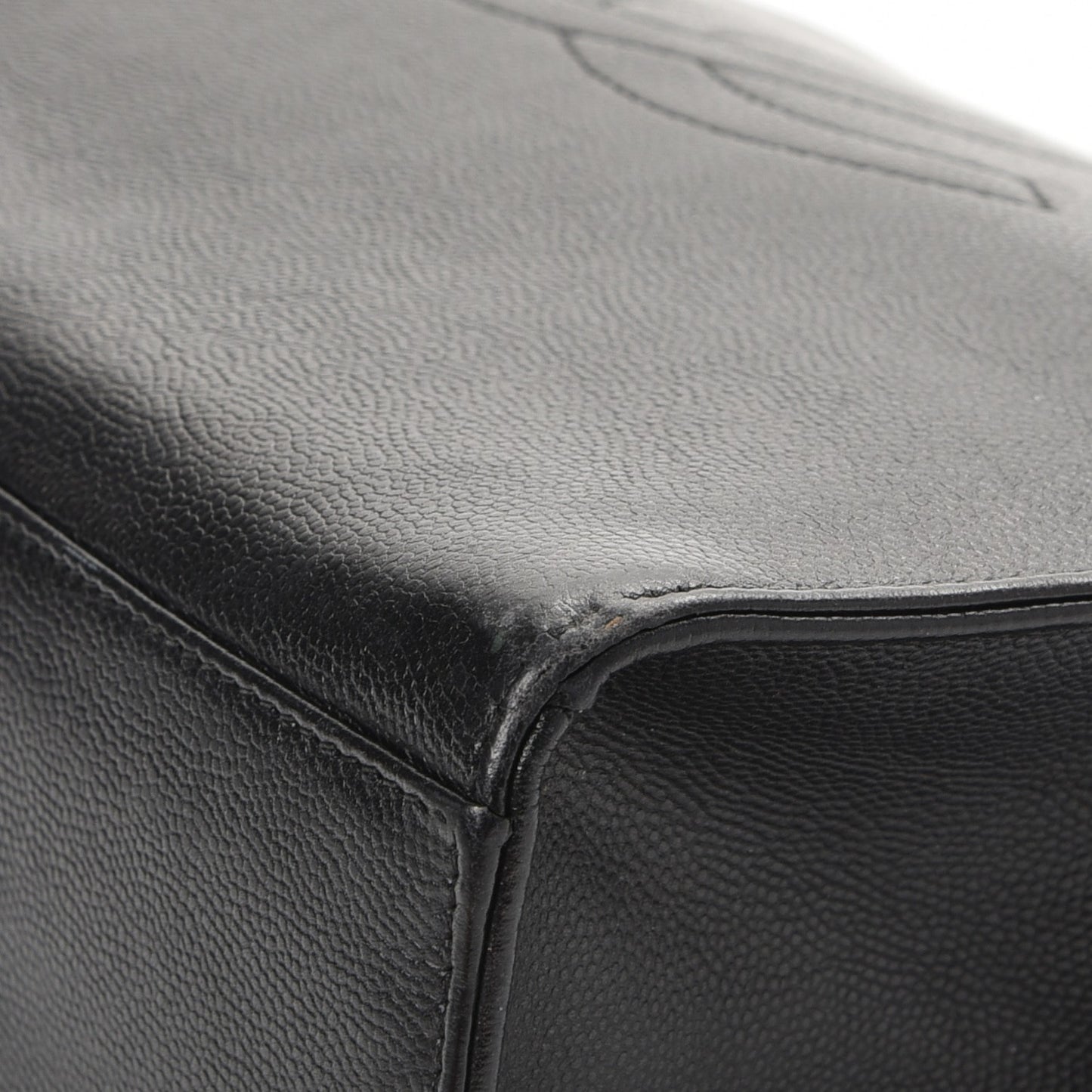 Caviar CC Shoulder Bag Black