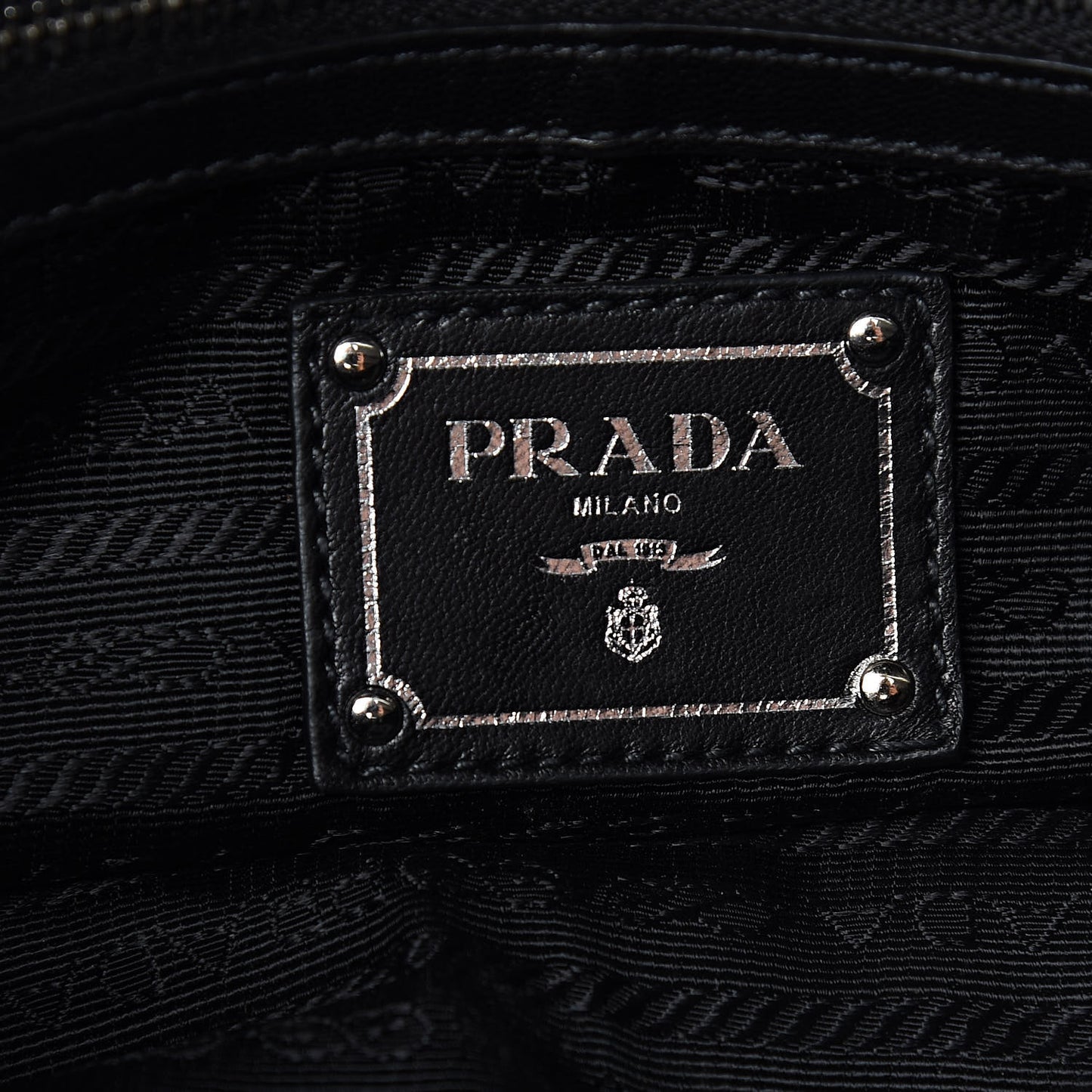 Nappa Gaufre Flap Chain Shoulder Bag Black