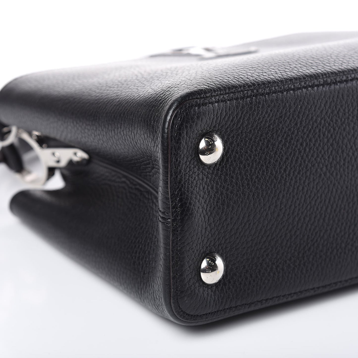Taurillon Capucines PM Black