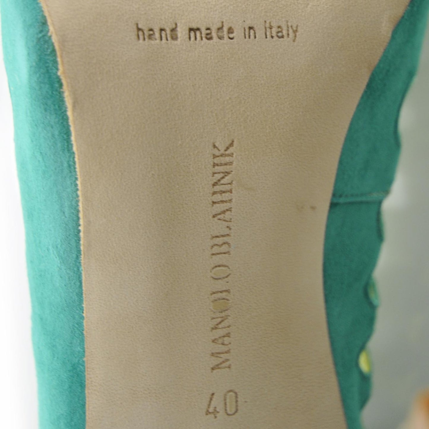 MANOLOBLAHNIKSuedeColiflorPumps40EmeraldLimeGreen