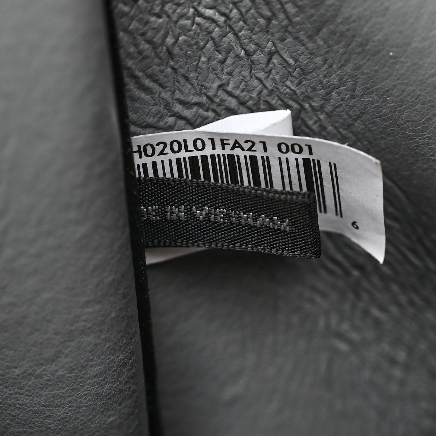 Grained Calfskin Large The Tote Bag Black