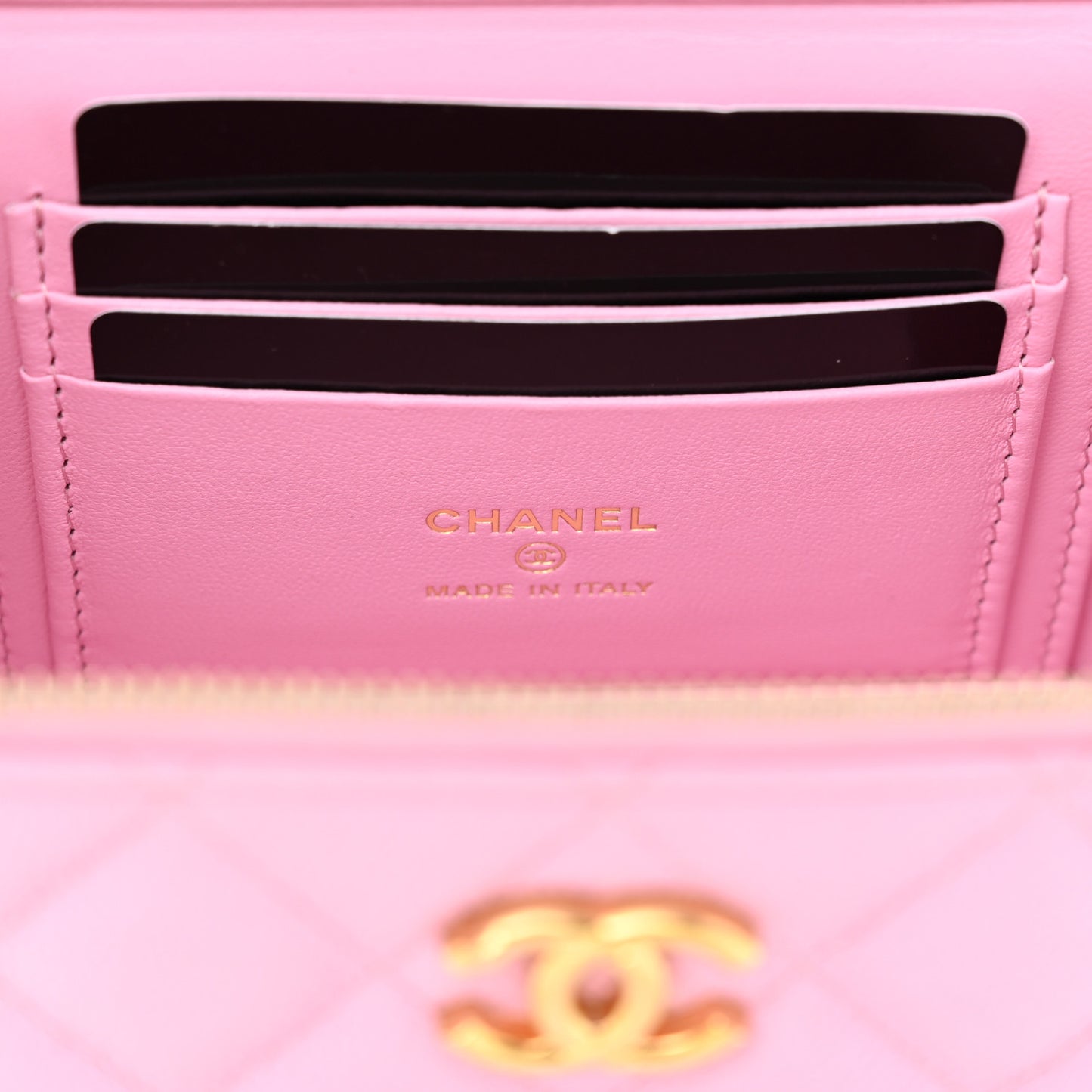 Caviar Quilted Sweetheart Vanity Case Pink