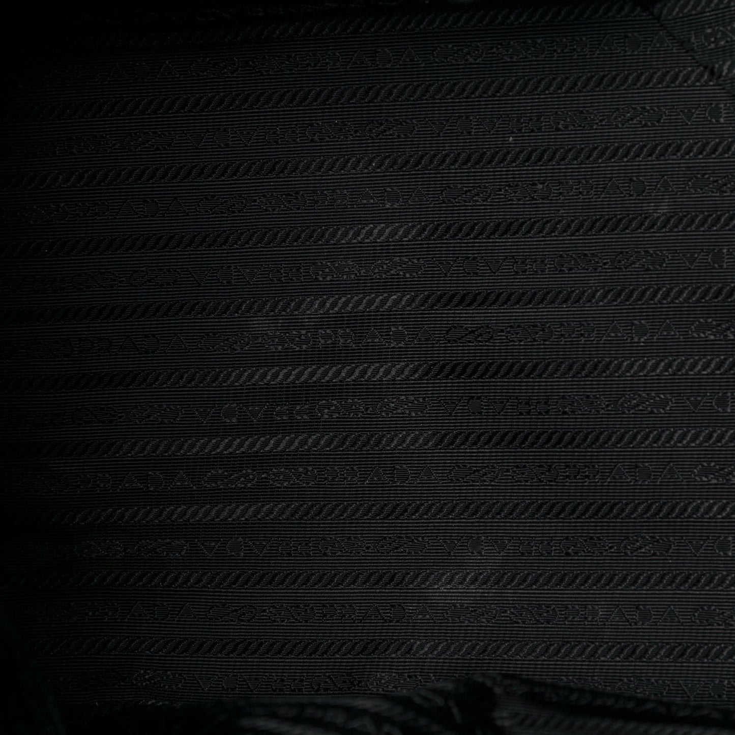 Vitello Daino Tote Black