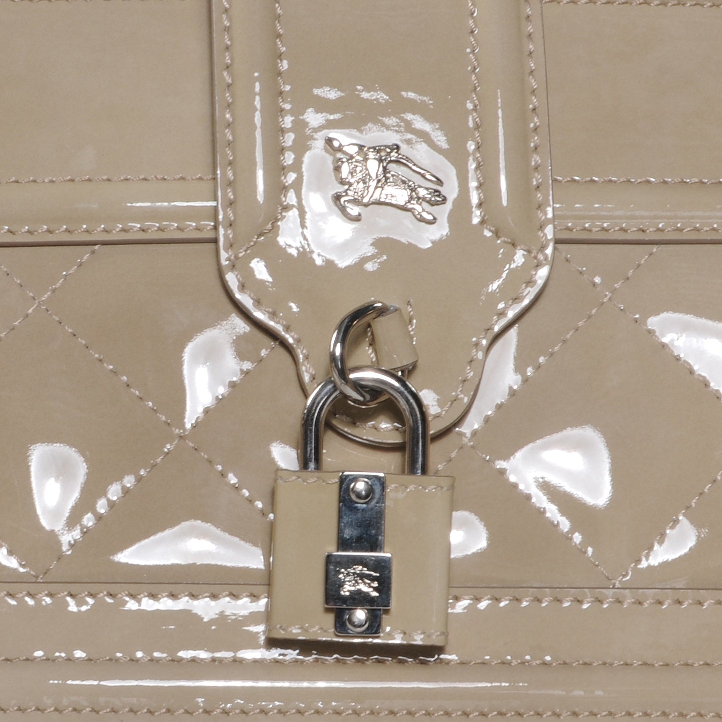 Patent Quilted Large Manor Beige