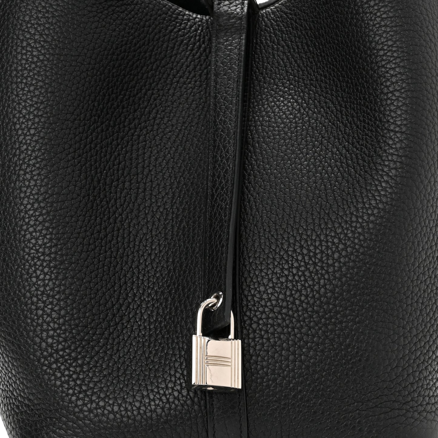 Taurillon Clemence Picotin Lock 22 MM Black