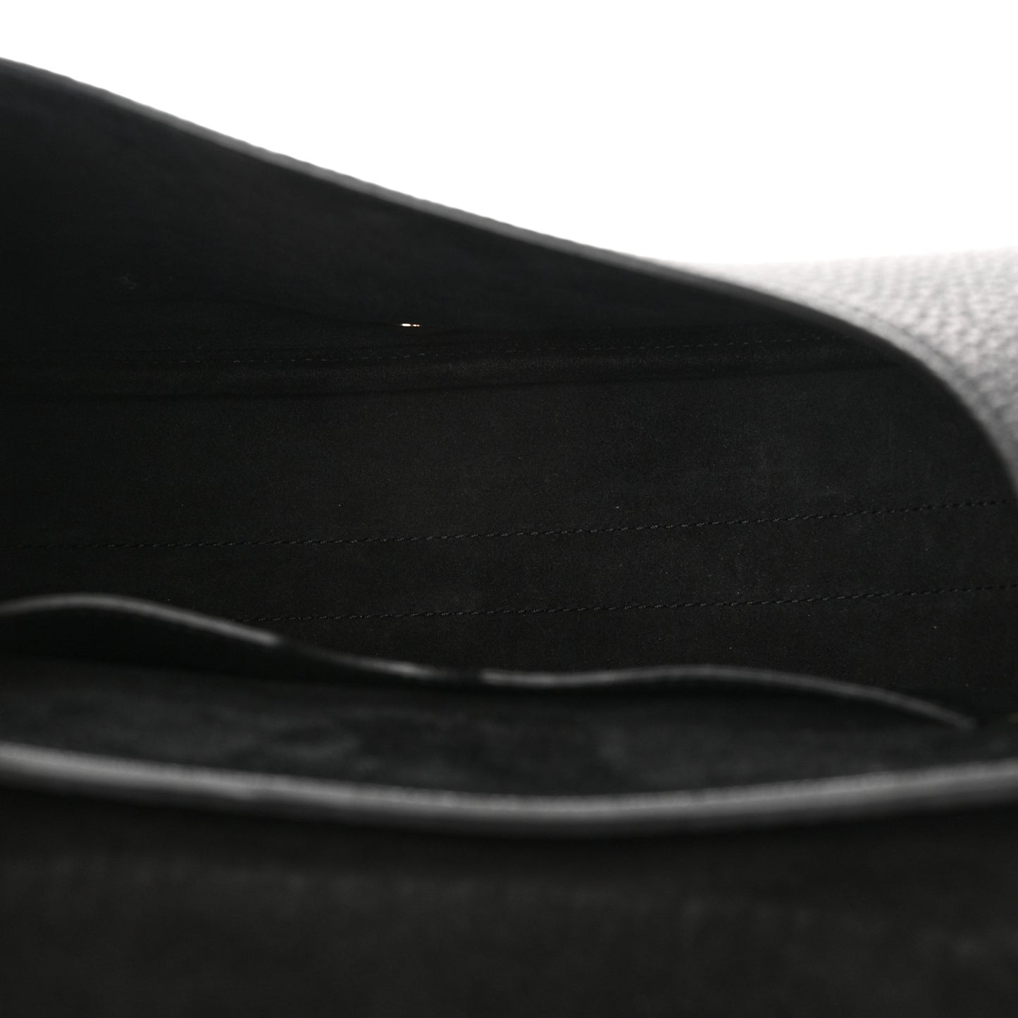 Grained Calfskin Large Bobby Flap Black