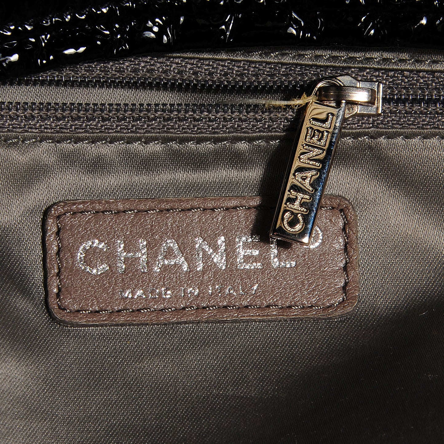 Patent Luxe Ligne Large Bowler Black
