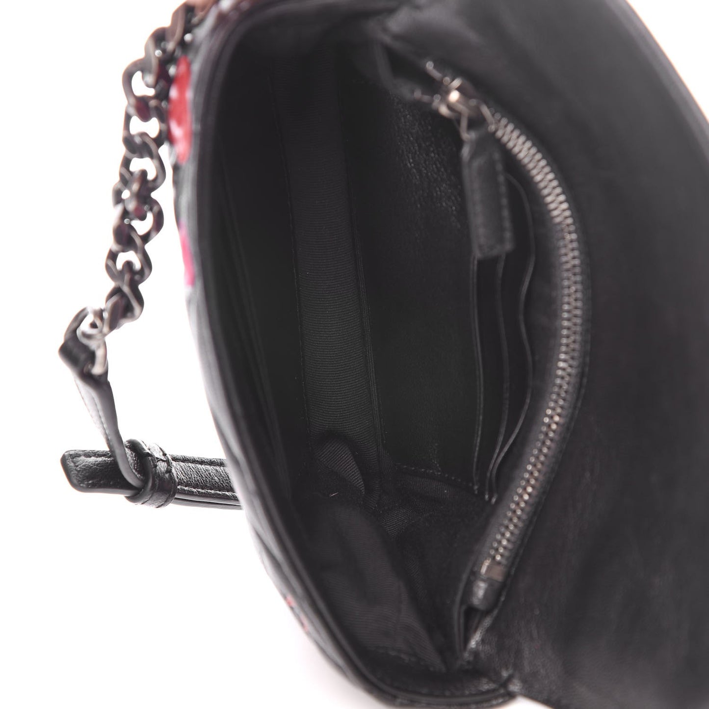 Calfskin Matelasse Chevron Heart Patchwork Monogram College Chain Wallet Black