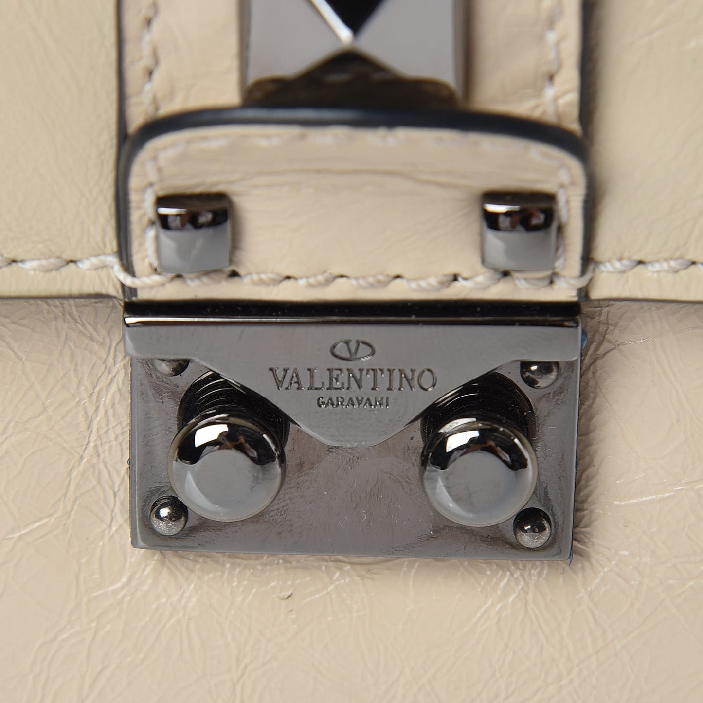 Craquele Calfskin Medium Glam Lock Rockstud Flap Light Ivory