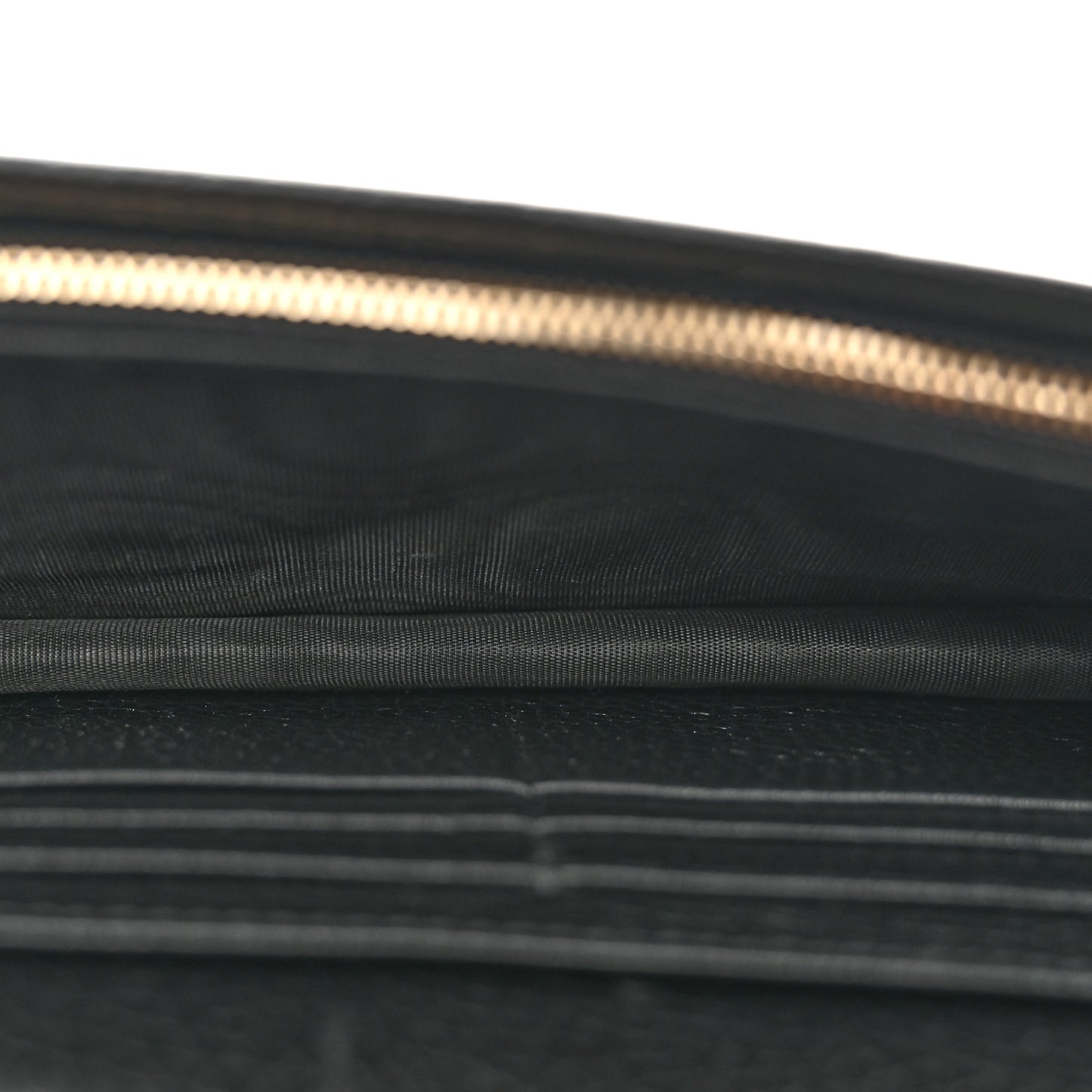 Pebbled Calfskin Soho Wallet On Chain Black