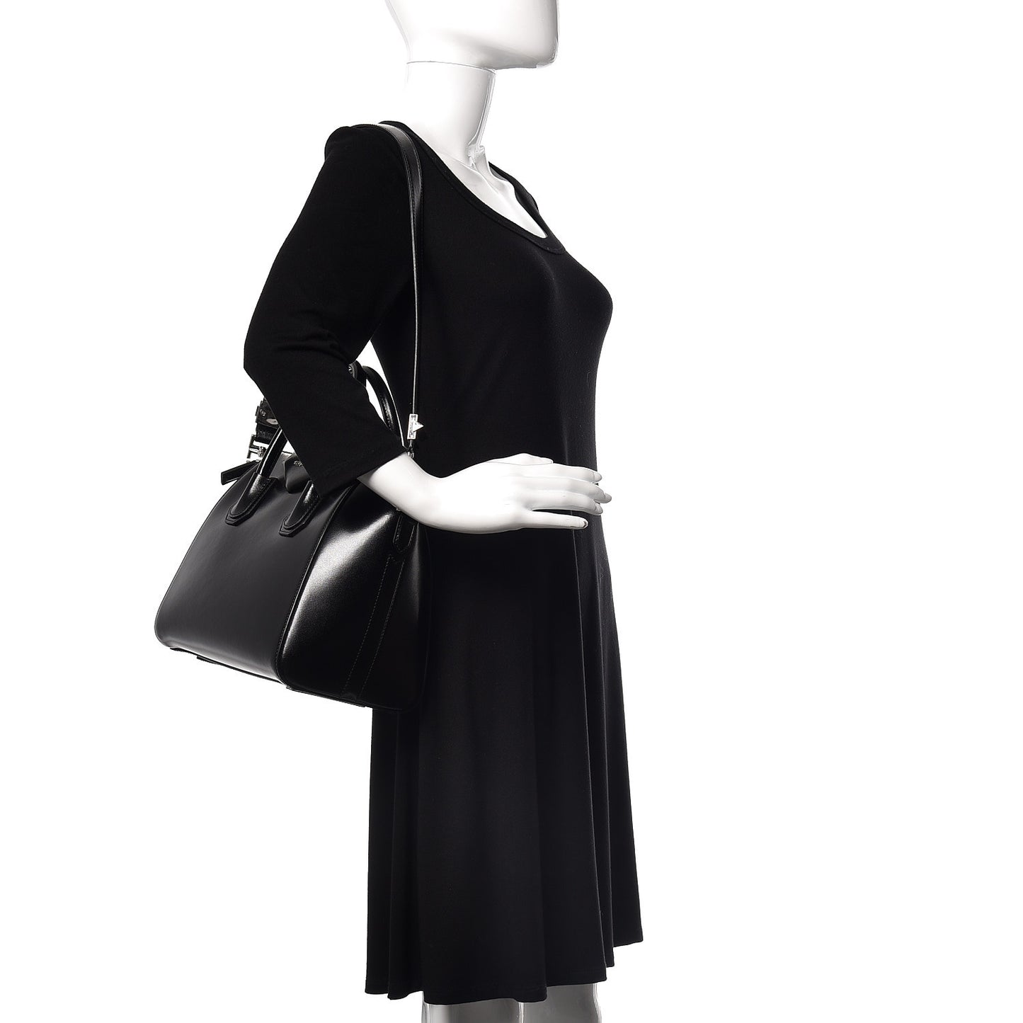 Shiny Lord Calfskin Small Antigona Black