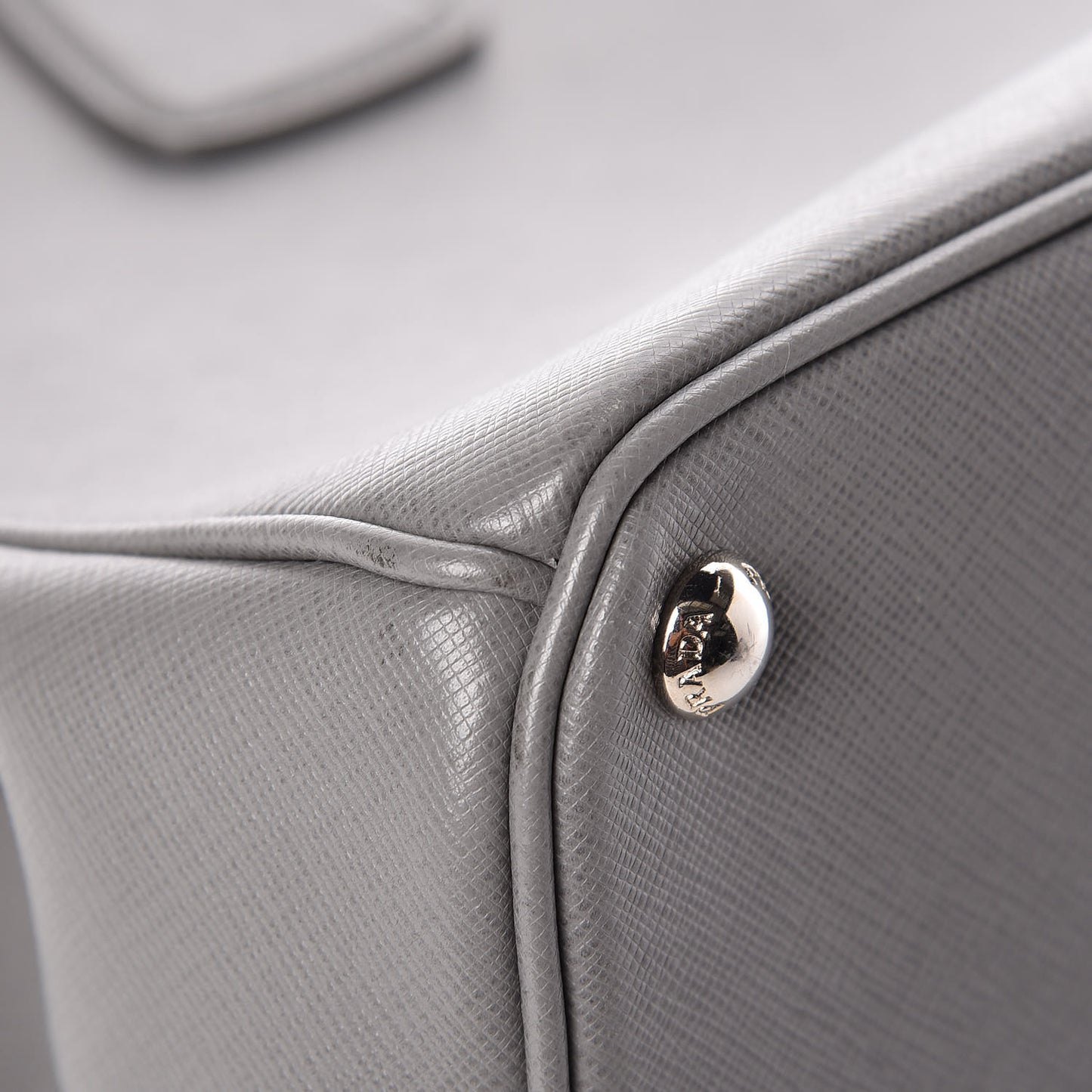 Saffiano Lux Parabole Tote Marmo