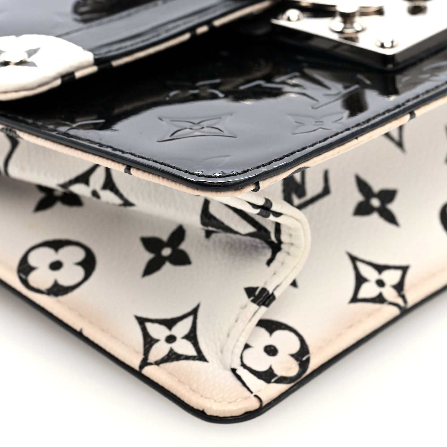 Vernis Epi Monogram Wynwood Black White