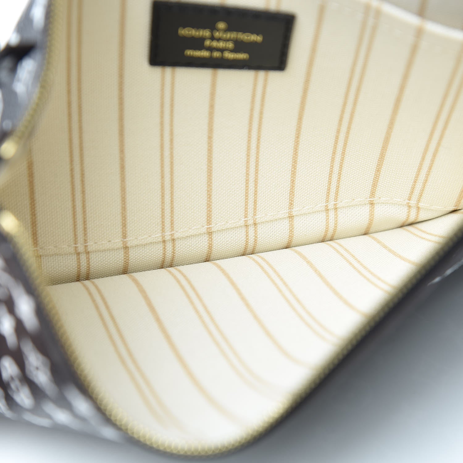 Louis Vuitton Monogram Giant Jungle Neverfull MM Ivory 13 of 13
