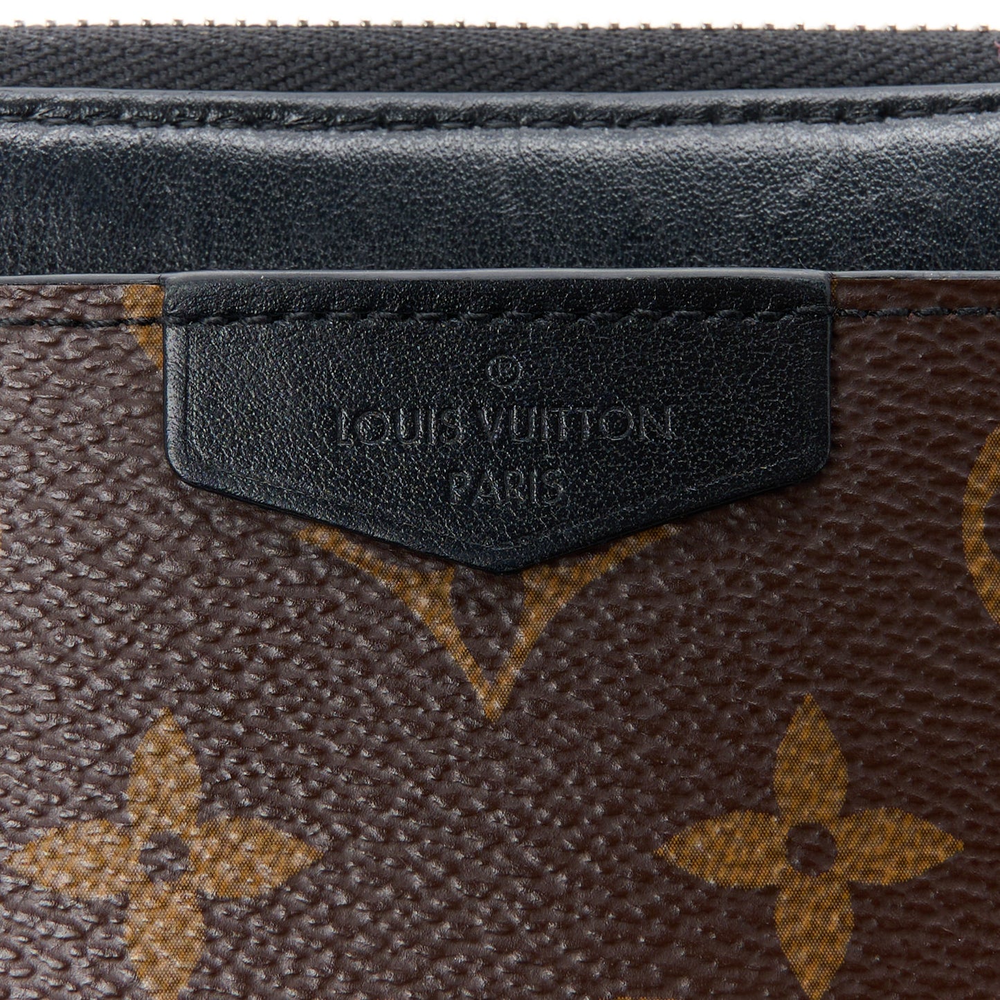 LOUIS VUITTON Monogram Dragonne Zippy Wallet