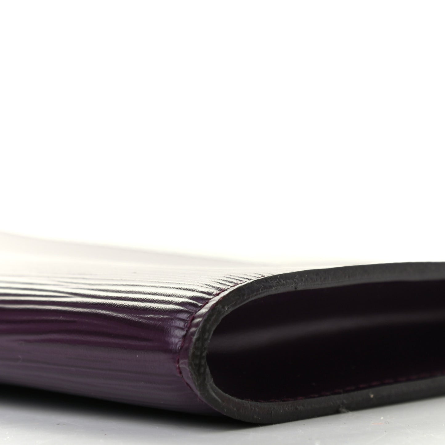 Epi Pochette Accessories 24 Cassis