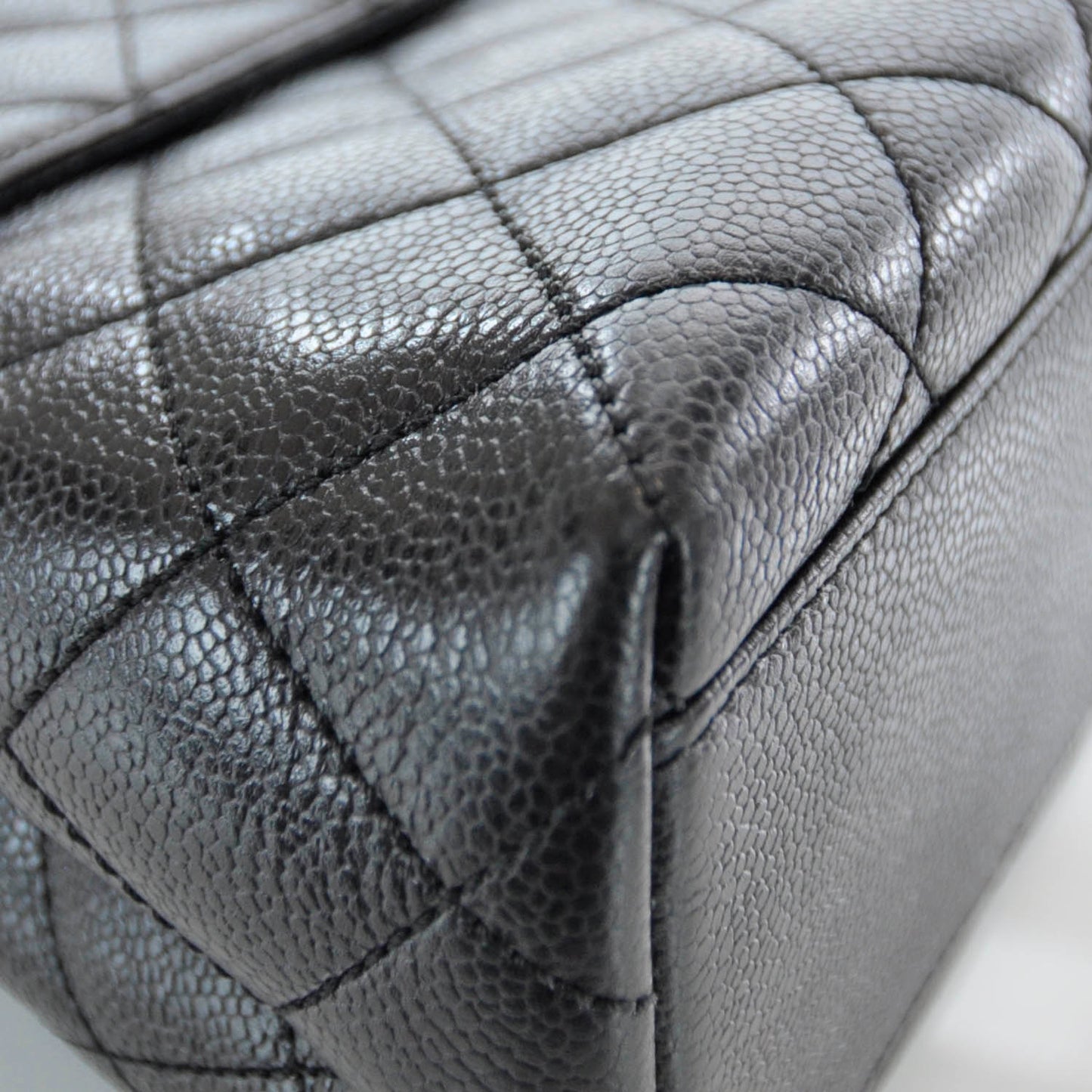 Caviar Kelly Flap Black