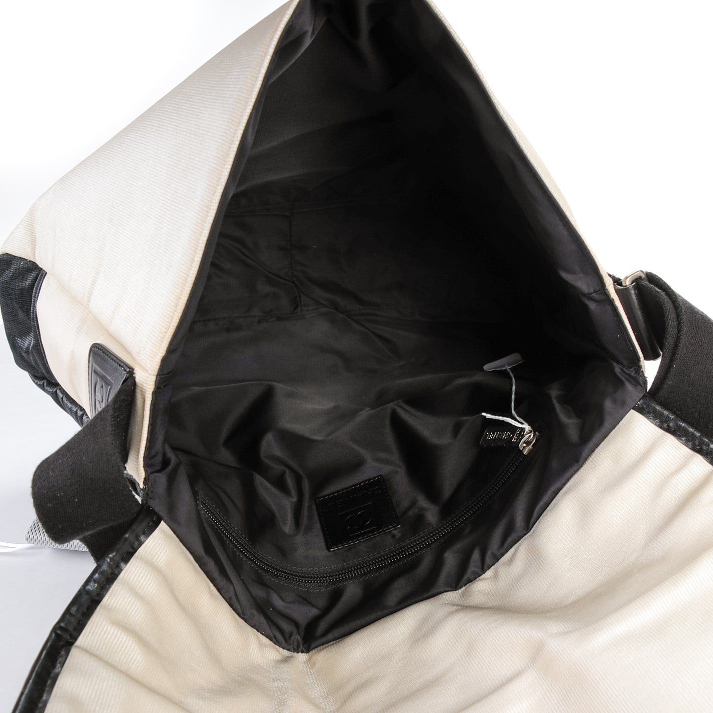 Nylon Quilted Sport Messenger White Black