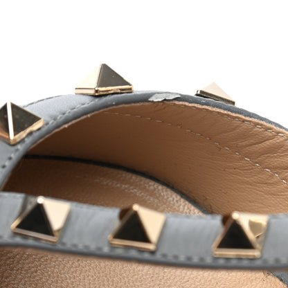 Valentino Garavani Pebbled Calfskin Rockstud Ankle Strap Low Heel Pumps 38.5 Light Stone 9 of 10