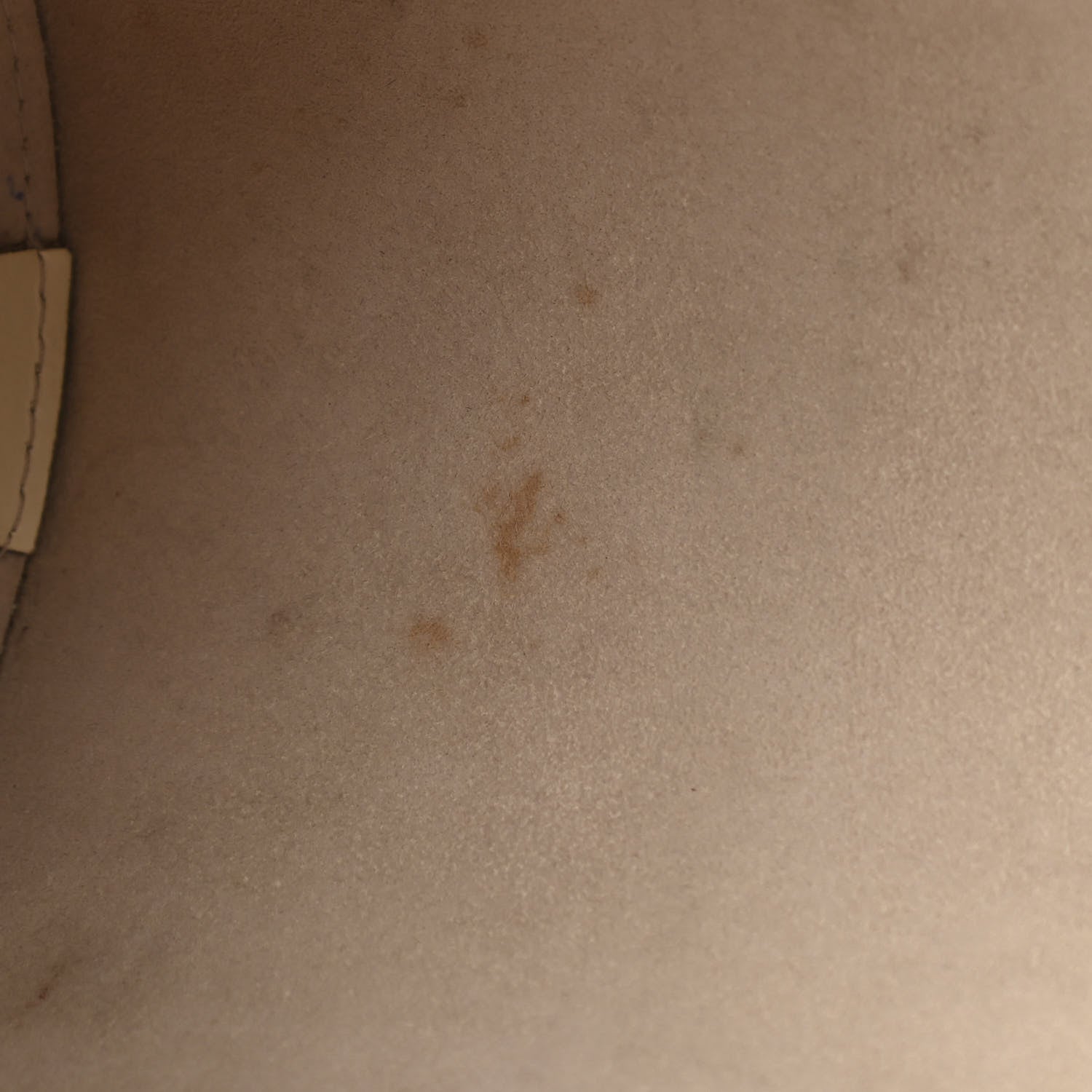 Louis Vuitton Epi Soufflot Ivory 10 of 15