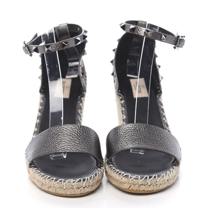 Valentino Garavani Metallic Grained Calfskin Rockstud Ankle Strap Espadrille 15/105mm Wedge Sandals 41 Rutenio Natural 2 of 10