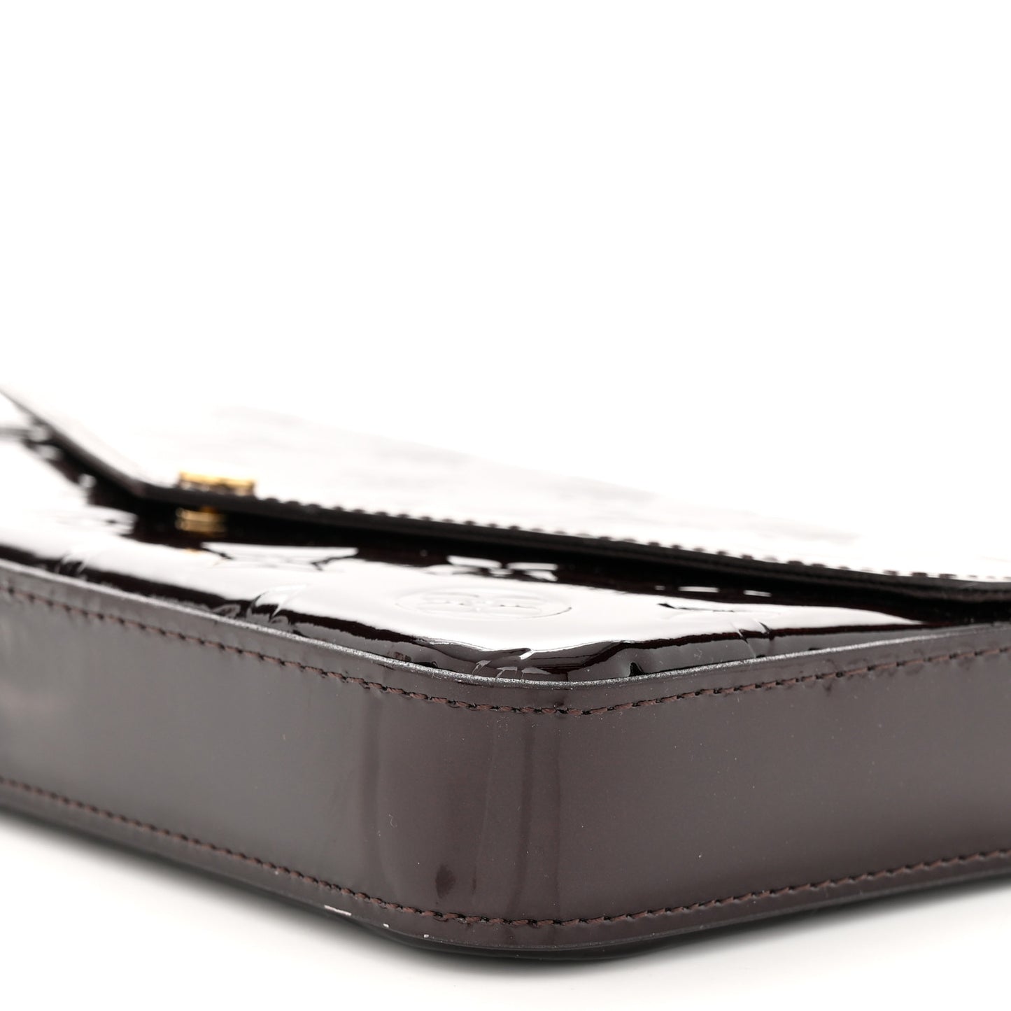 Vernis Pochette Felicie Chain Wallet Amarante