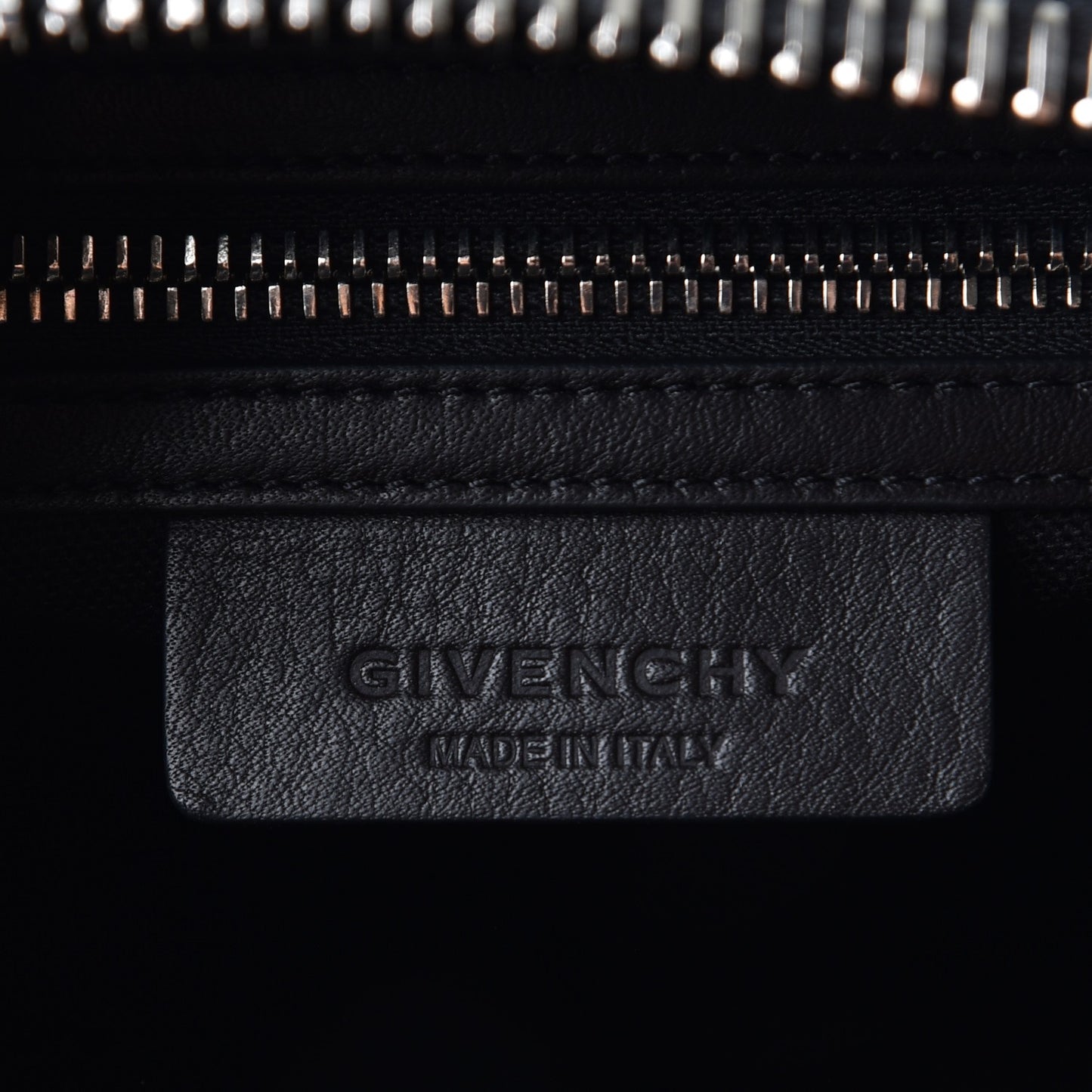 Calfskin Medium Studded Bi-Color Antigona Black White