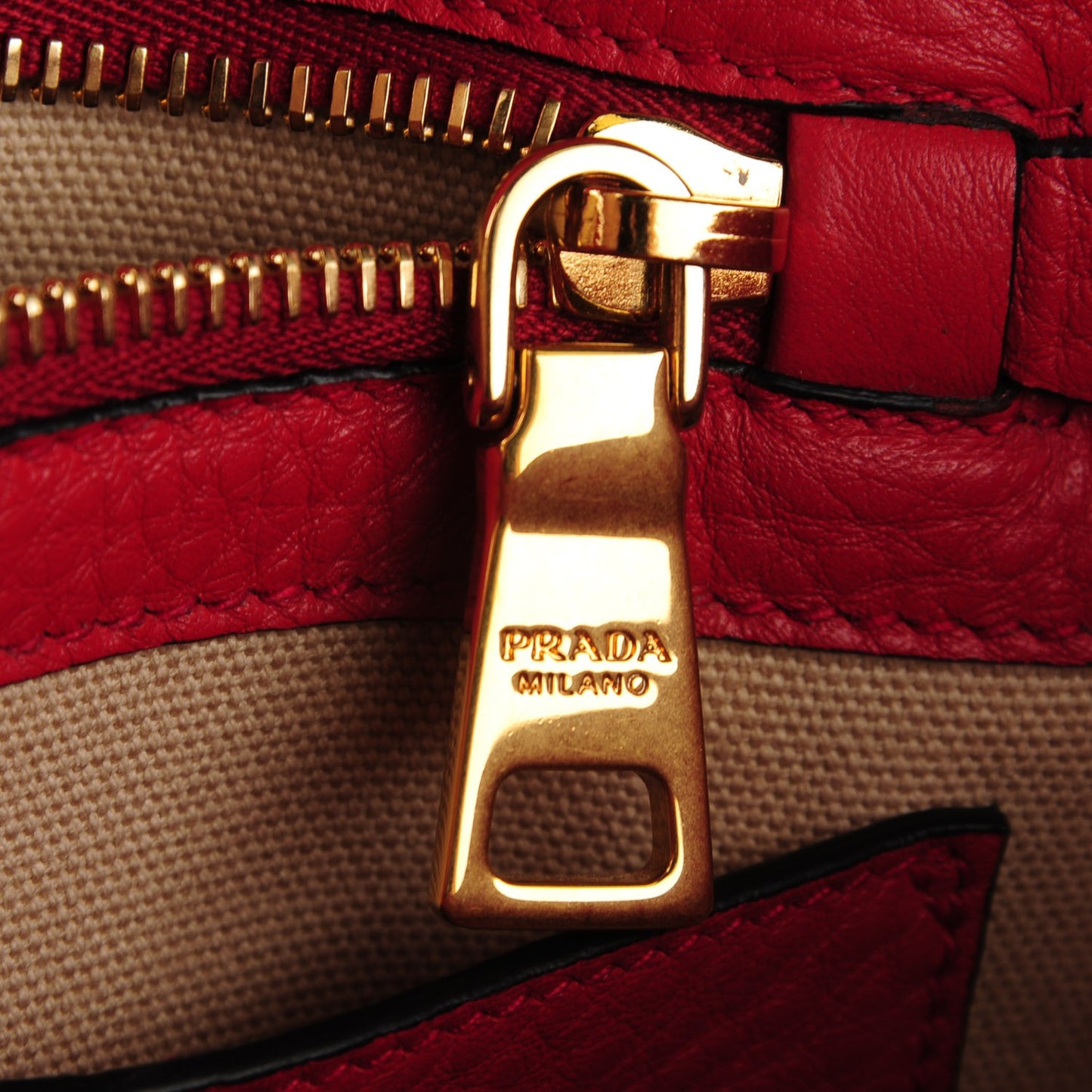 Vitello Daino Tote Rosso