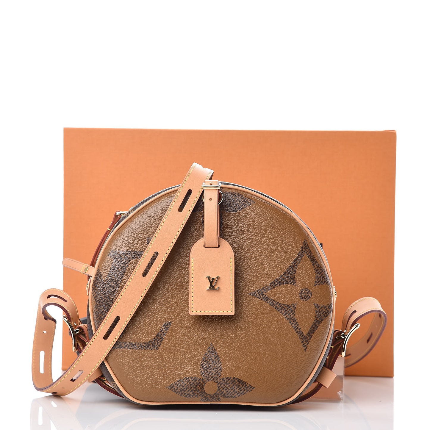 Reverse Monogram Giant Boite Chapeau Souple