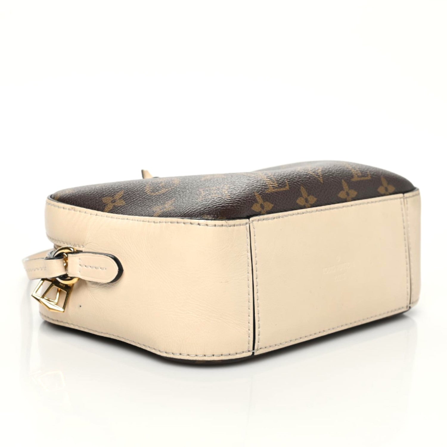 Louis Vuitton Monogram Saintonge Creme 4 of 8