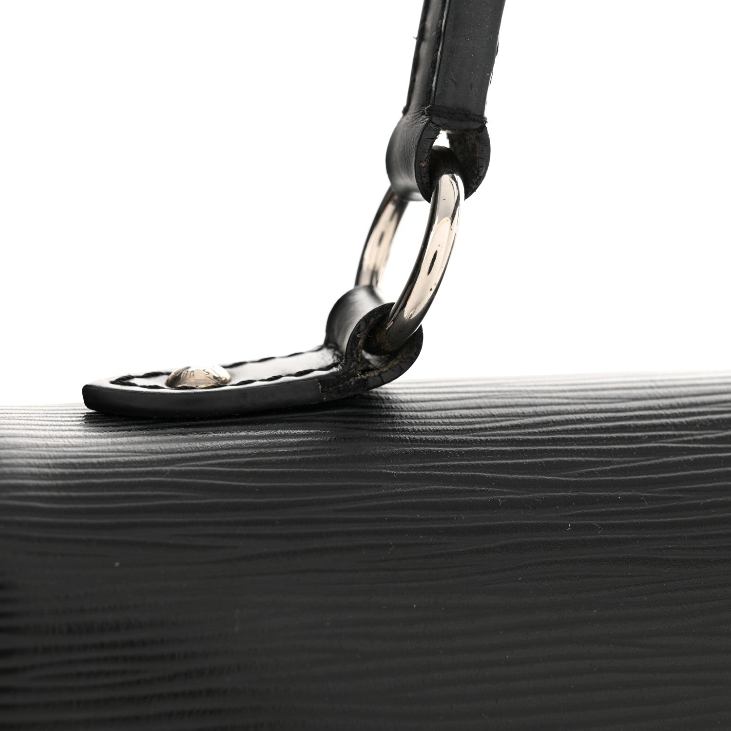 Louis Vuitton Epi Cluny MM Black 15 of 17
