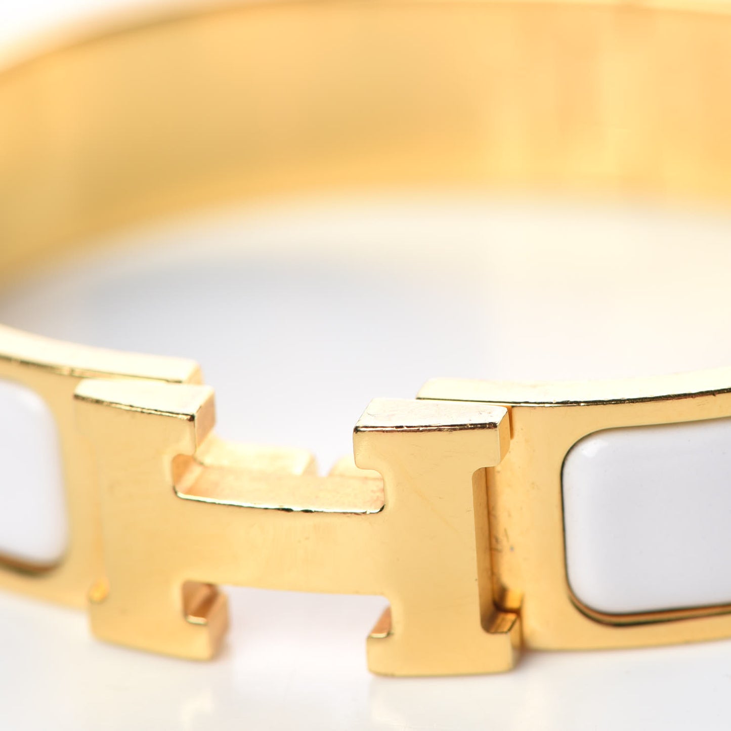 Enamel Narrow Clic Clac H Bracelet PM White