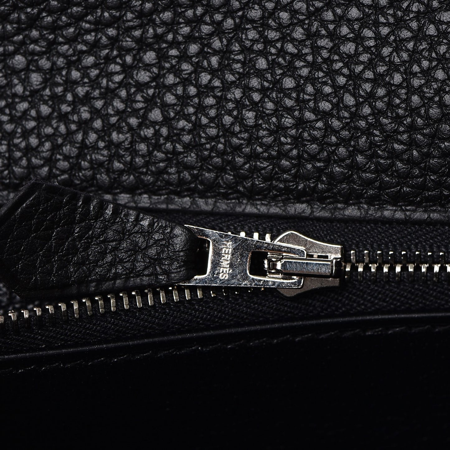 Togo Kelly Retourne 32 Black