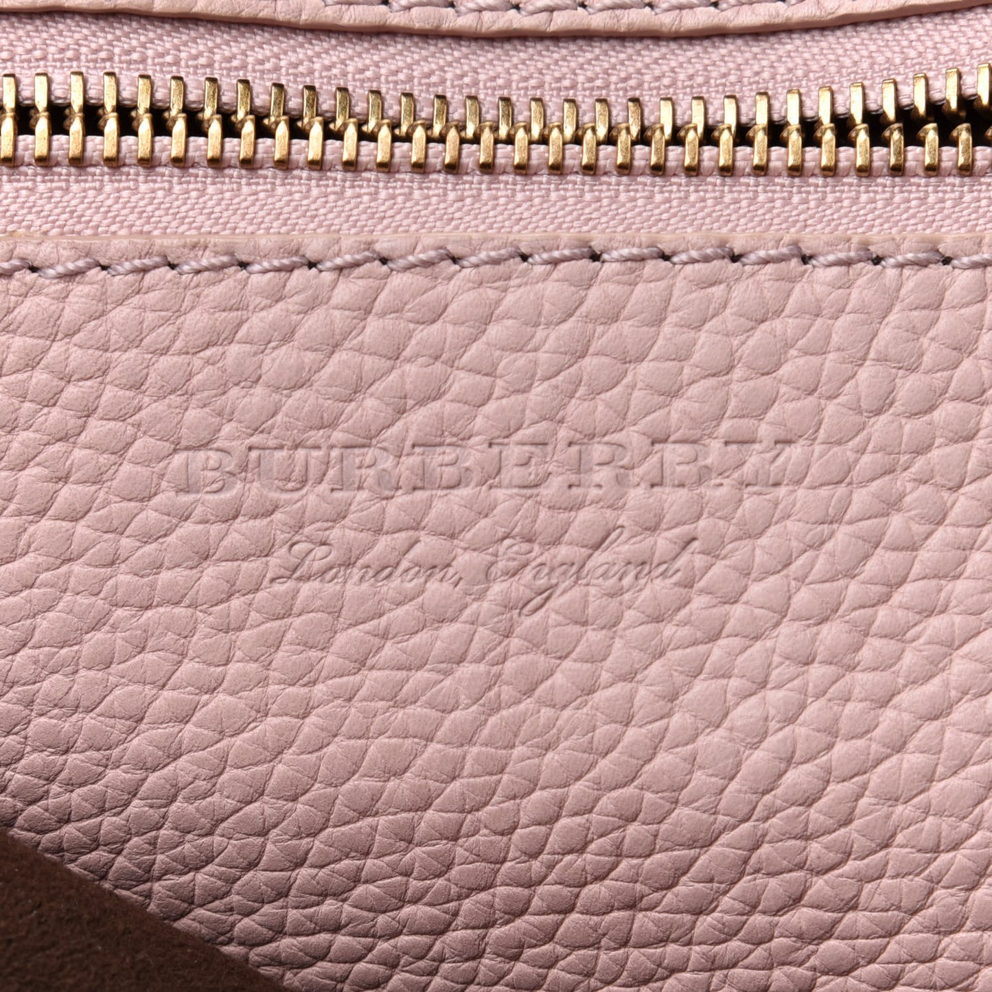 Signature Grain Small Burleigh Crossbody Bag Pale Ash Rose