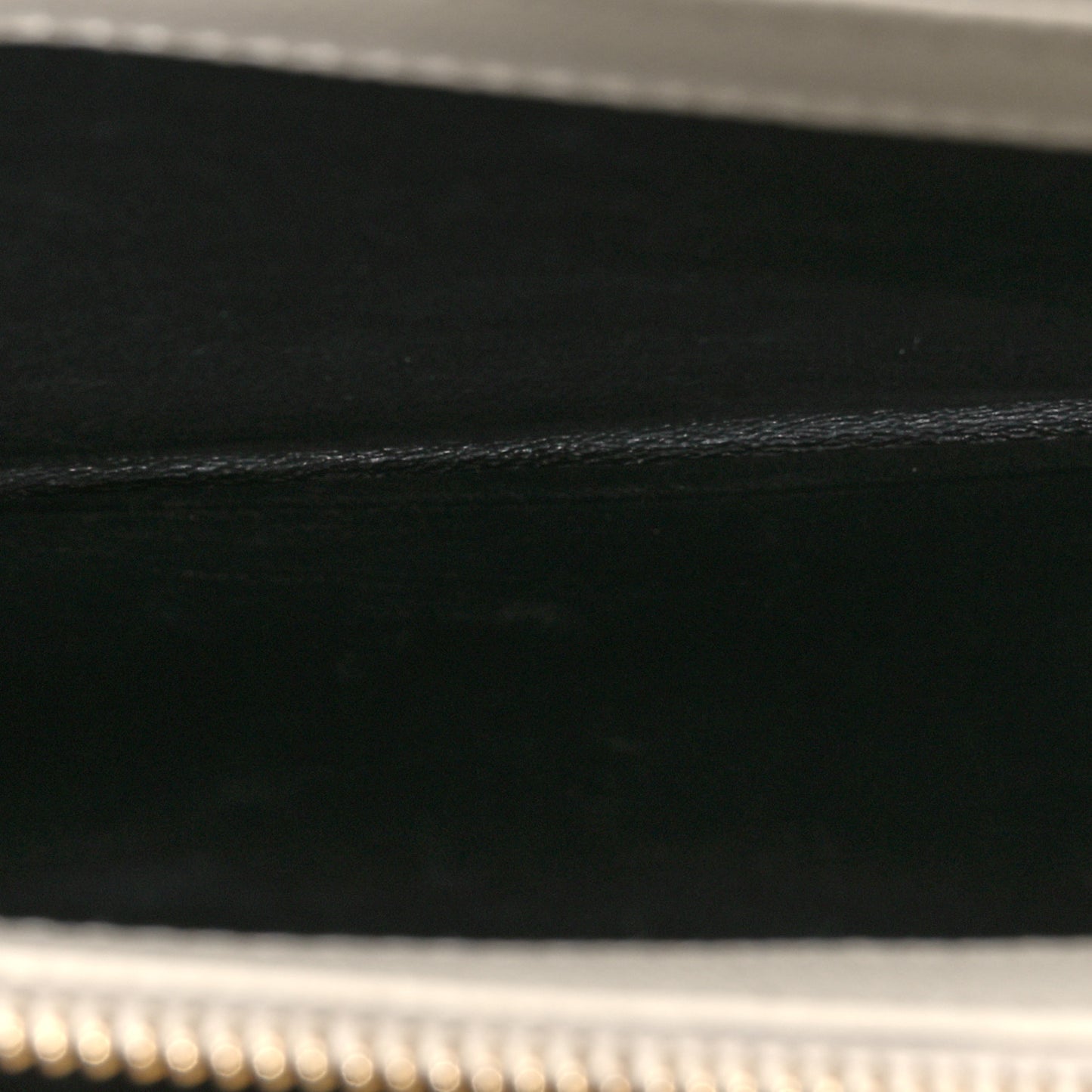 Grain De Poudre Matelasse Chevron Monogram Chain Wallet Crema Soft