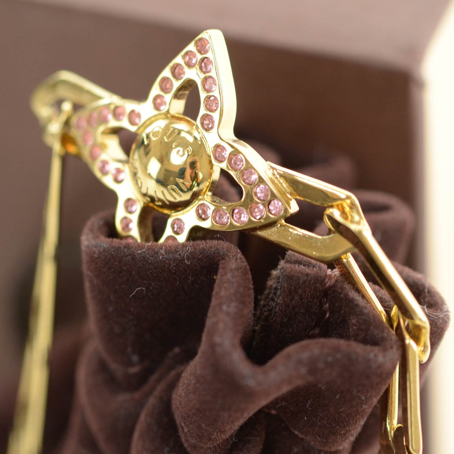 Strass Encrusted Flower Power Bracelet Gold