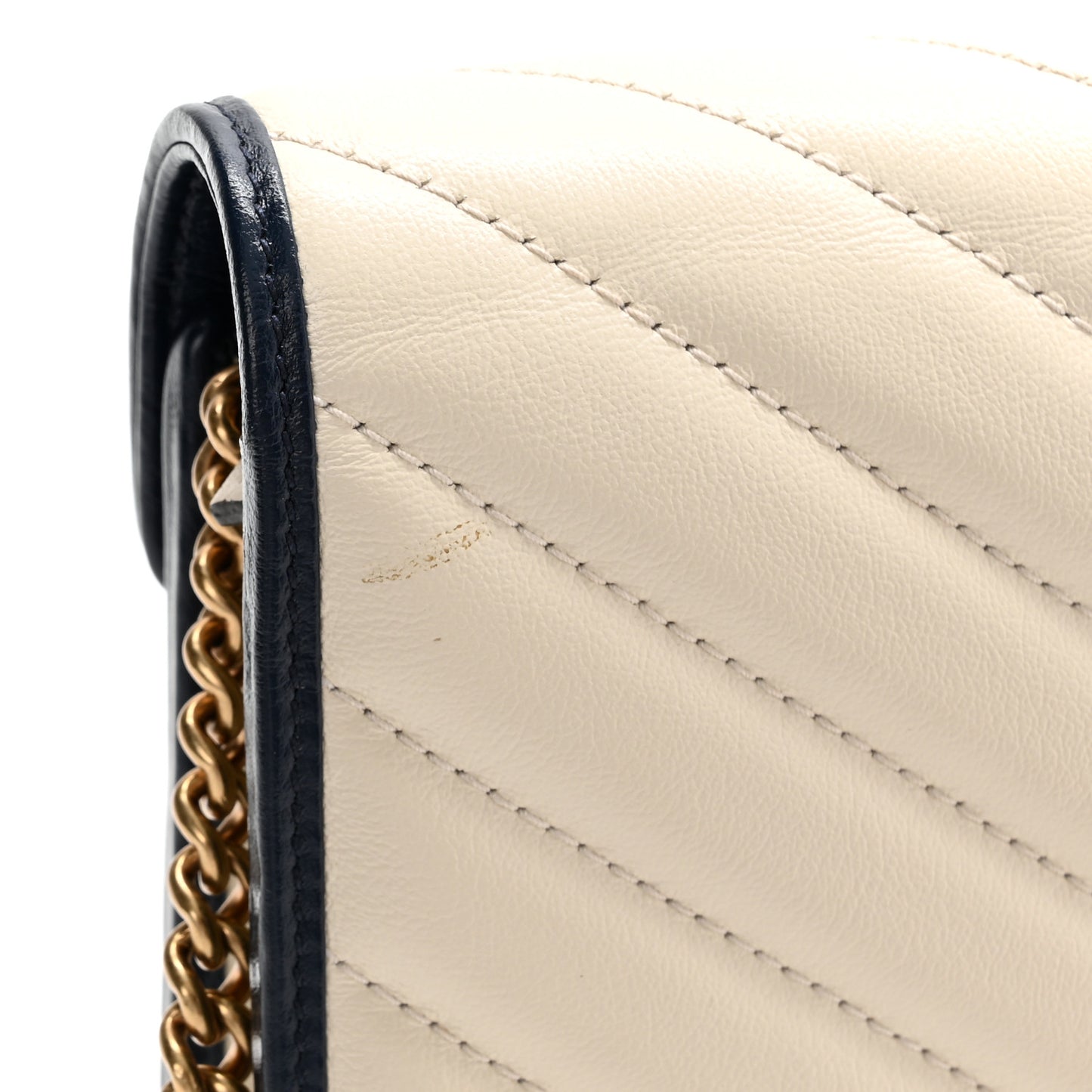 Vintage Effect Calfskin Matelasse Diagonal Torchon GG Marmont Chain Wallet Mystic White Blue Agata
