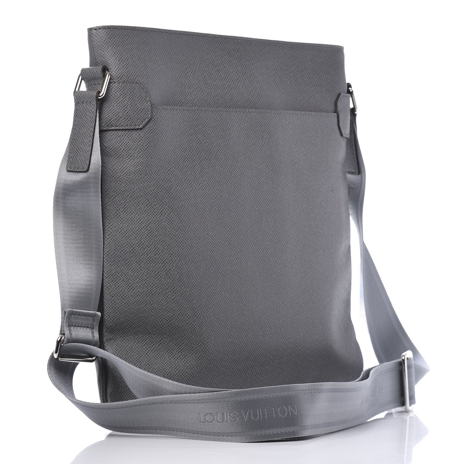 Louis Vuitton Taiga Sasha Messenger Glacier 2 of 11