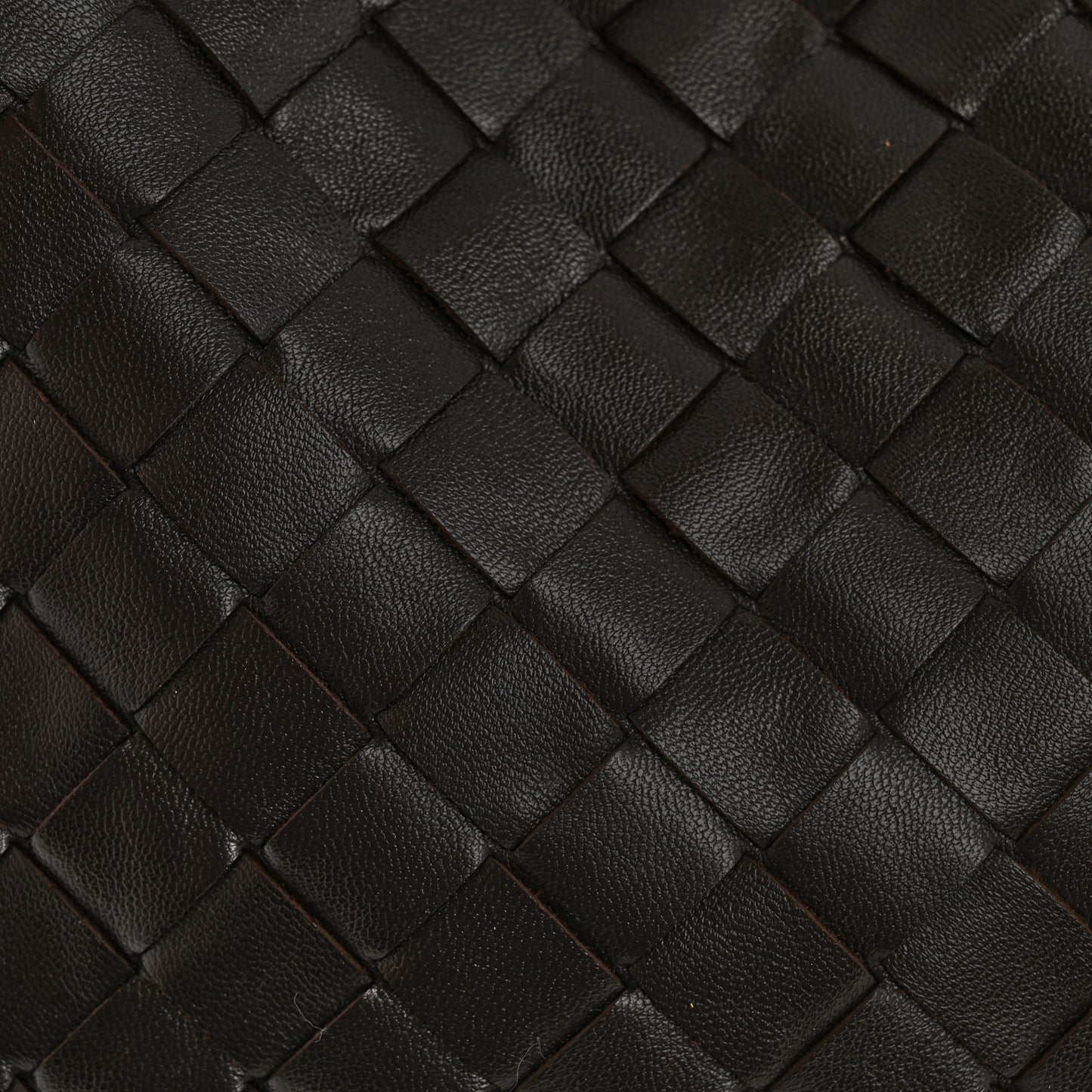 Calfskin Intrecciato Small Hop Fondant
