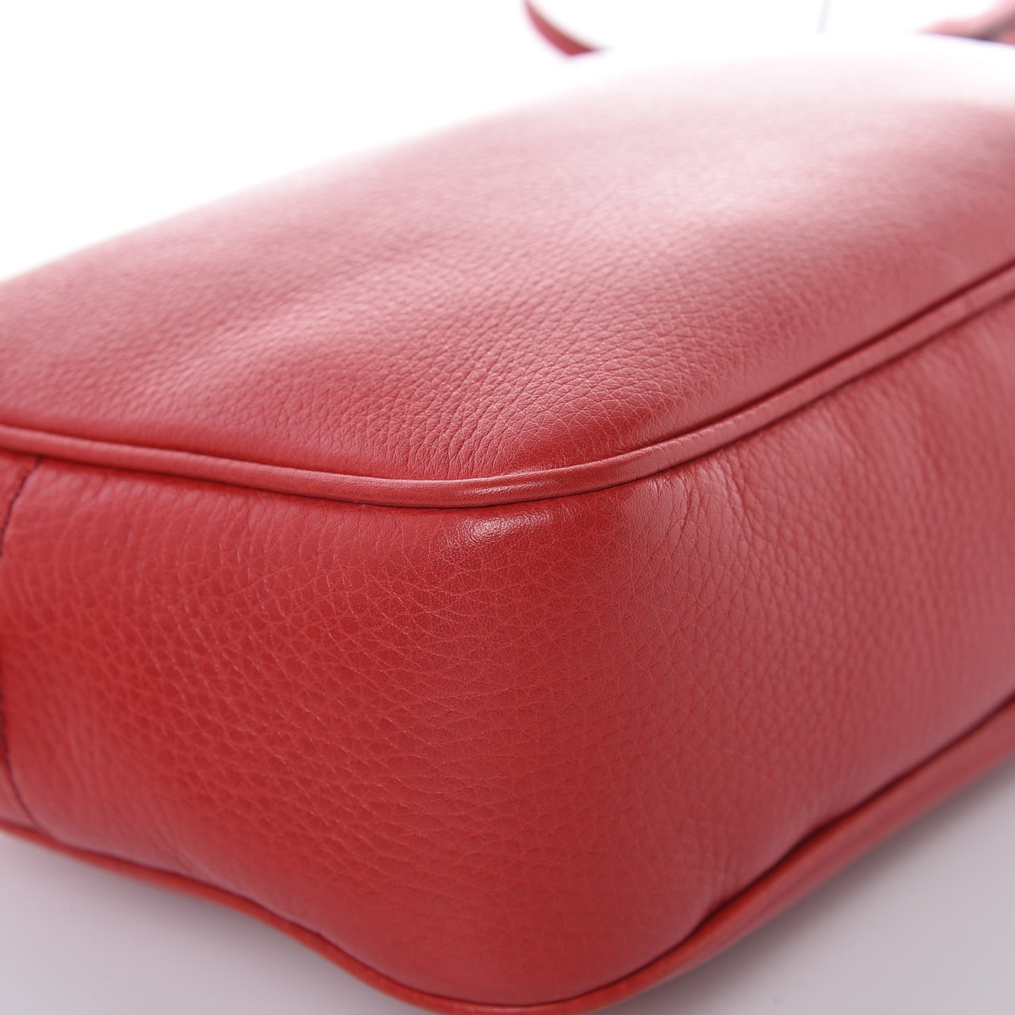 Pebbled Calfskin Small Soho Disco Bag Tabasco Red