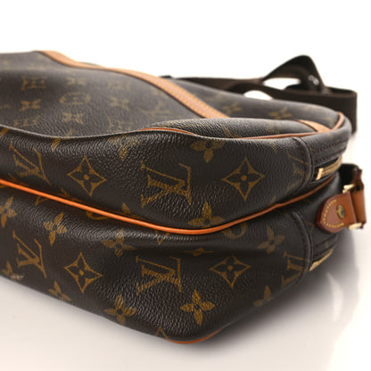 Louis Vuitton Monogram Reporter PM 9 of 11